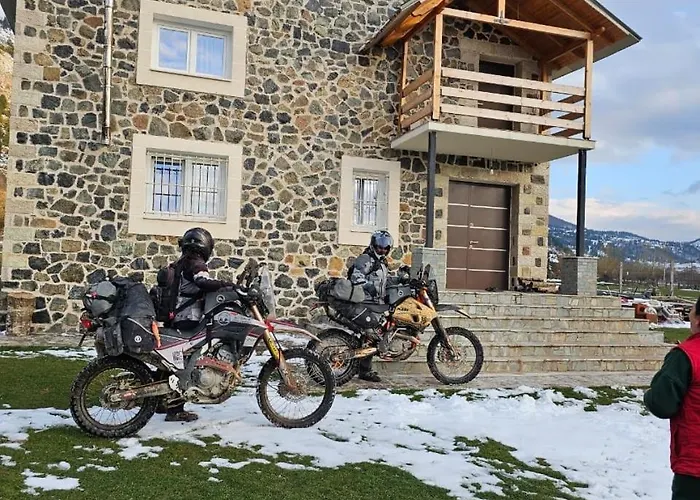 3 Vellezerit Doci Fushe-Lure